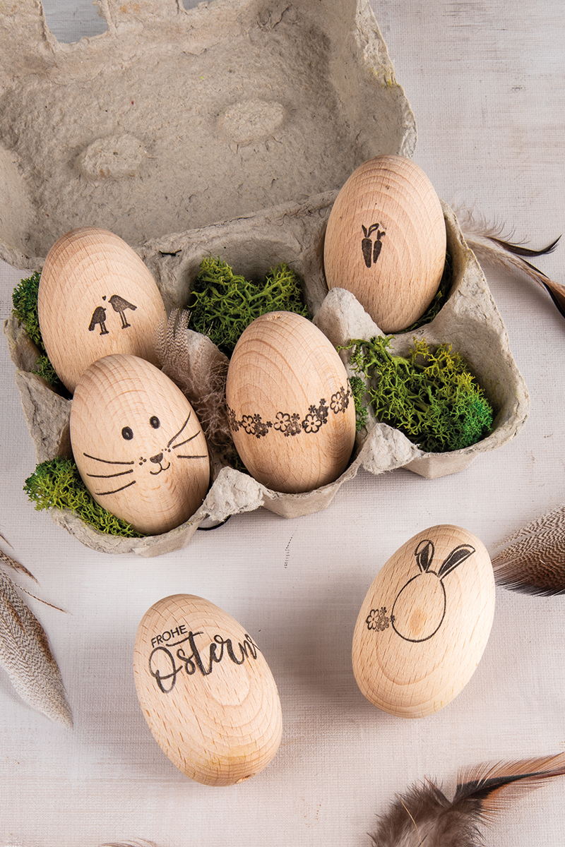 Stamped wooden eggs – Craft Idea – Rayher