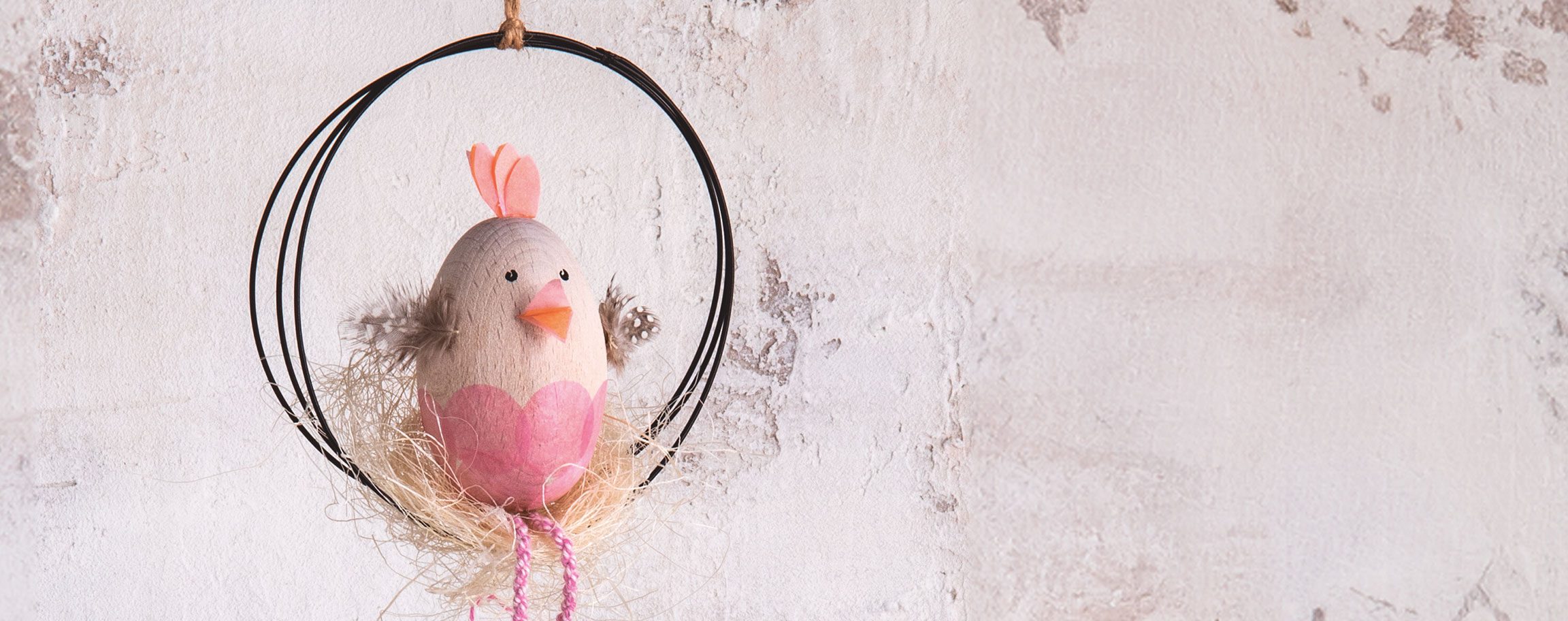 Anneau métallique avec poule en bois