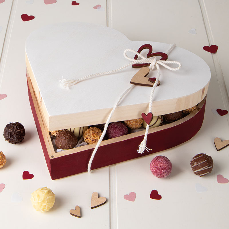 Heart Box With Pralines – Craft Idea – Rayher