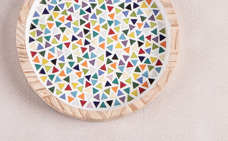 Holz-Tablett mit Triangle-Mosaik