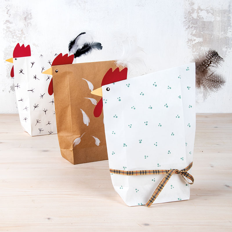Poules en sacs en papier
