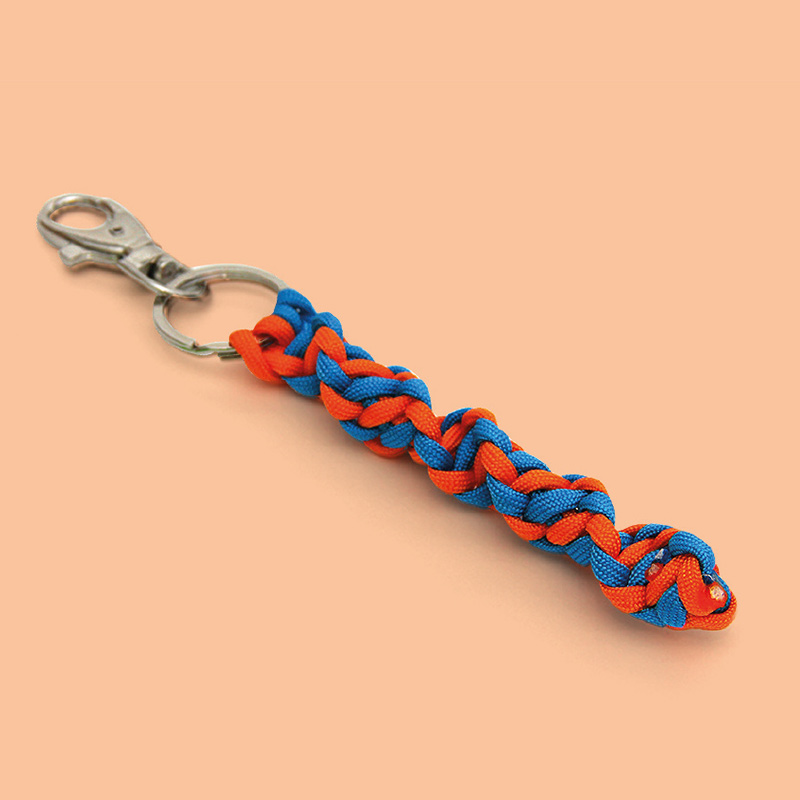 Paracord Schlüsselanhänger orange-blau – Bastelidee – Rayher